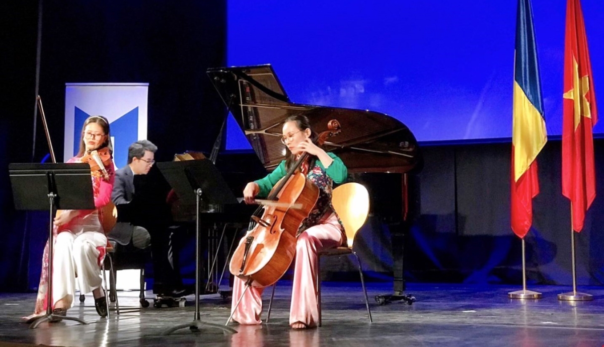 Concert promotes Vietnam – Romania friendship